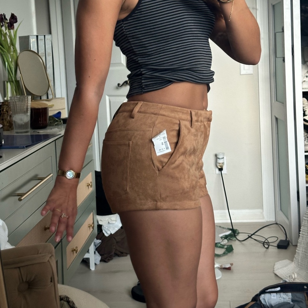 suede mini shorts - Picture 4 of 5